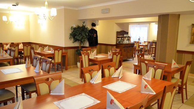 Hotel Malinowski Economy Gliwice Restoran gambar